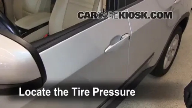 2008 BMW X5 3.0si 3.0L 6 Cyl. Tires & Wheels Check Tire Pressure